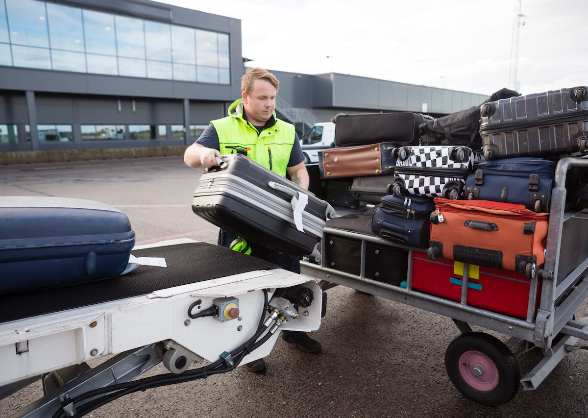 15-secrets-your-airport-baggage-handler-won-t-tell-you