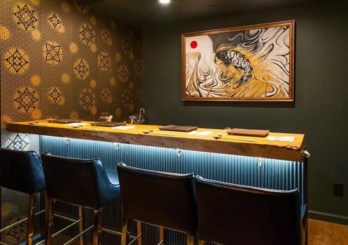 New York City Has a Sushi Speakeasy With a Sake Vending Machine, image size:1200x845