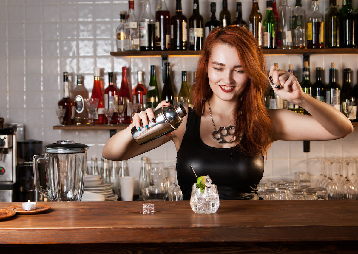 How to Become the Perfect Bartender - Signature Careers