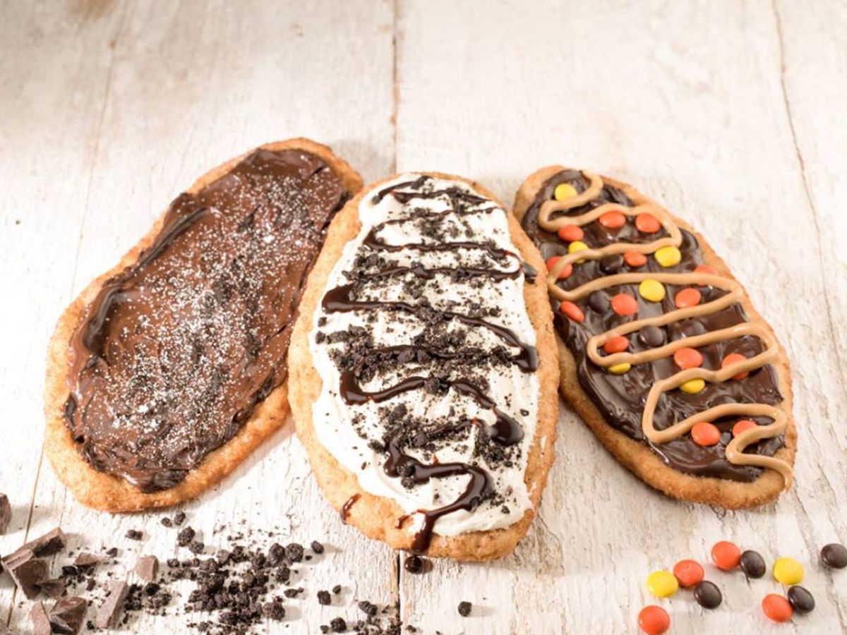 Trio-of-BeaverTails-topped-with-chocolate-spreads-1200x900.jpg