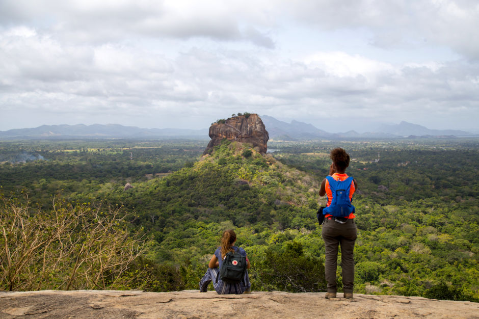 hanthana hike distance