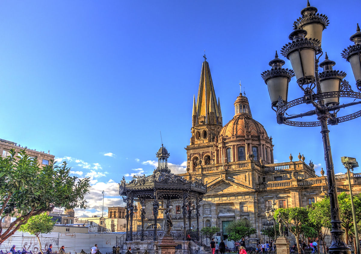 Cheap Flights April, Best Places to Travel Spring