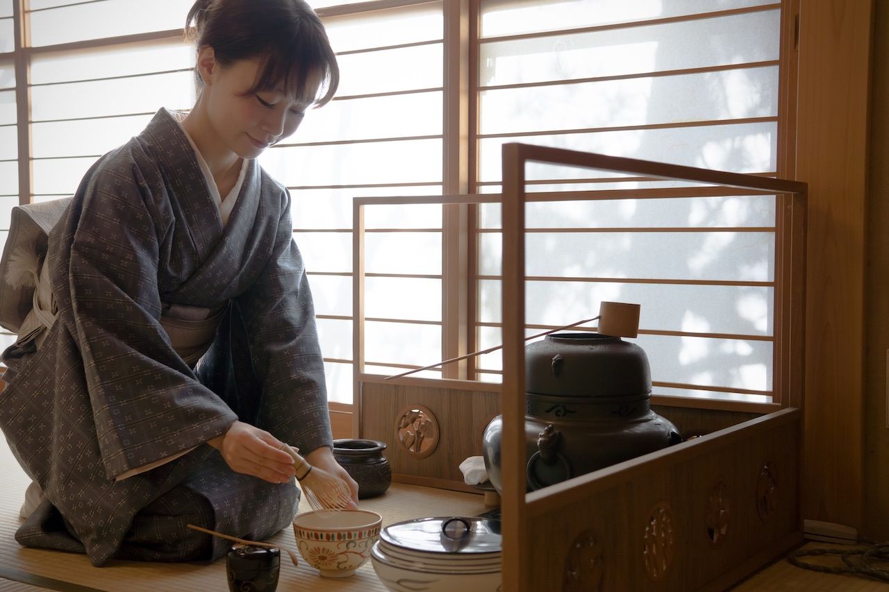 Omotenashi 5 Ways to Tap Into Traditional Japanese Hospitality on Your