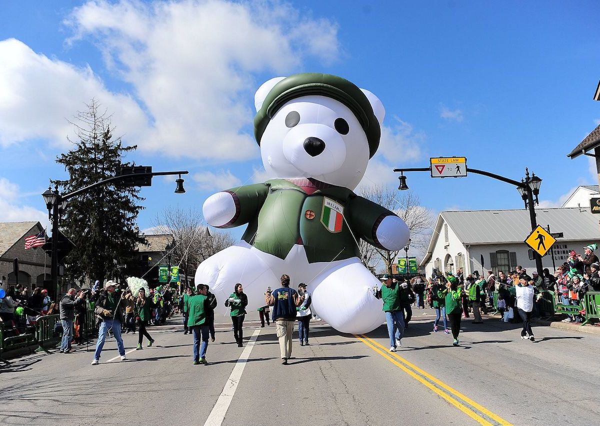 St Patrick's Day Parade Detroit 2024 Bee Beverie
