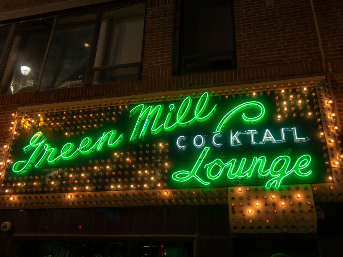Best Late-Night Bars in Chicago