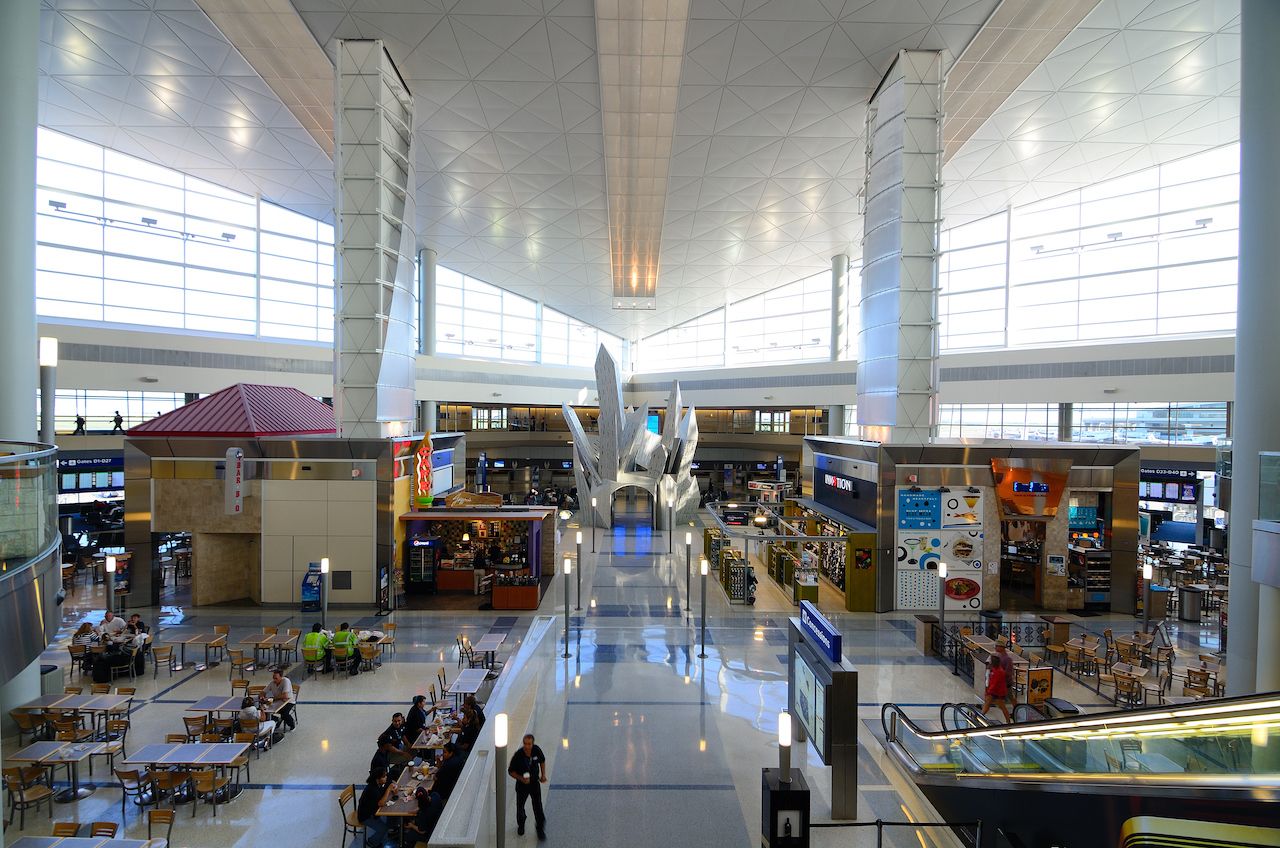 Where To Eat And Drink At The Dallas Fort Worth International Airport