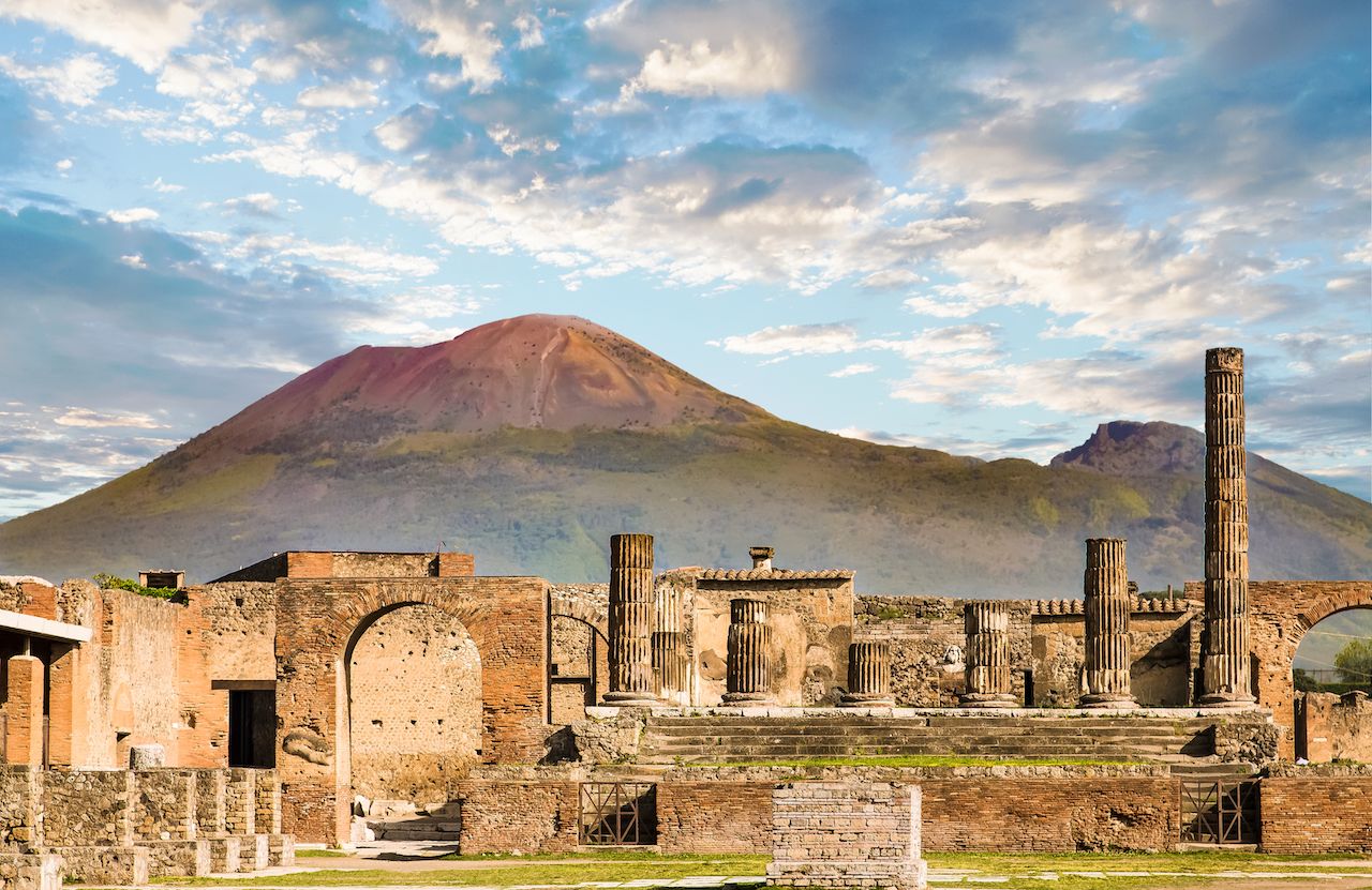 British Woman Detained for Stealing Pompeii Tiles