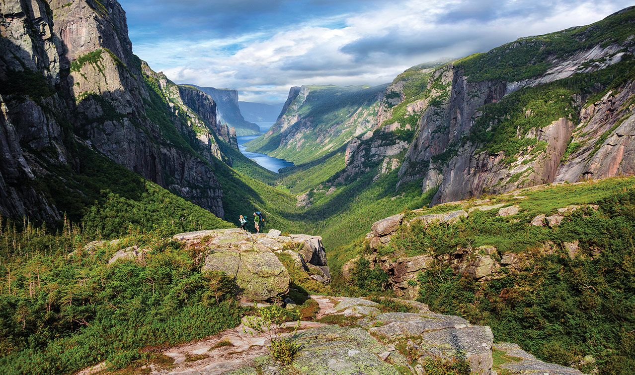 Hiker's Guide to Gros Morne National Park