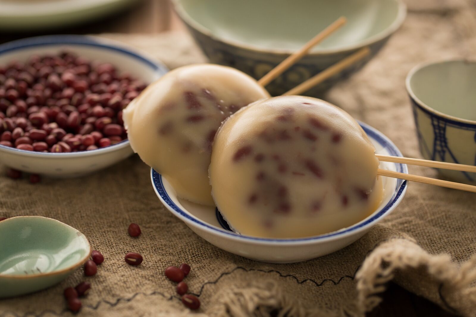 Put chai ko, a traditional Chinese dessert, in a bowl