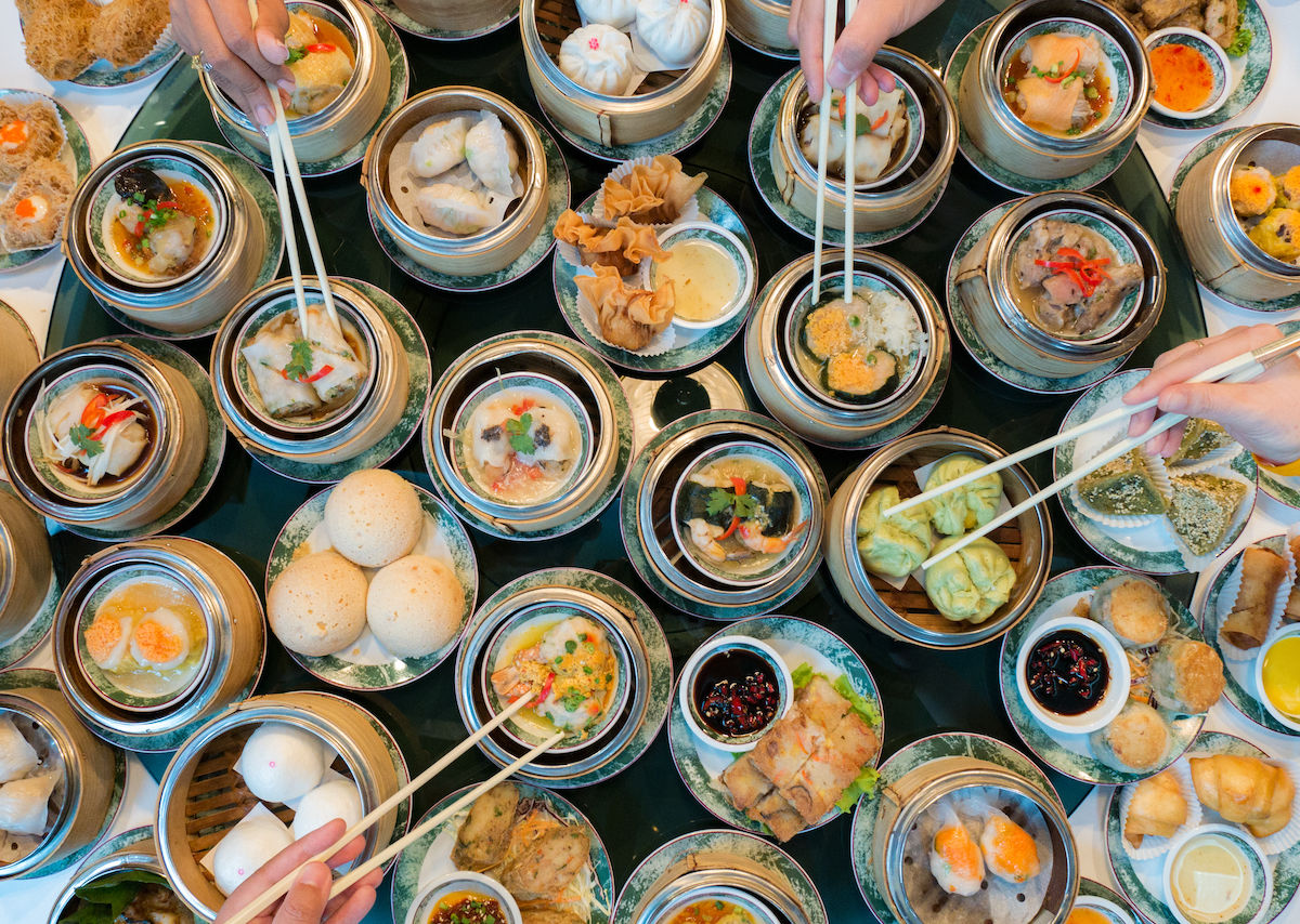 what-and-how-to-order-at-a-dim-sum-restaurant