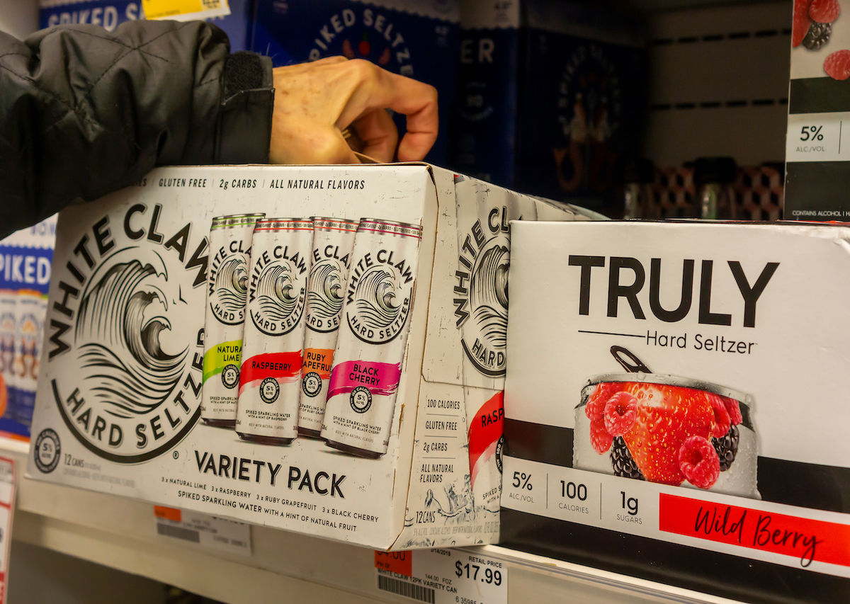 Хард Зельцер. White Claw hard Seltzer. Truly hard Seltzer. Hard Seltzer пиво.