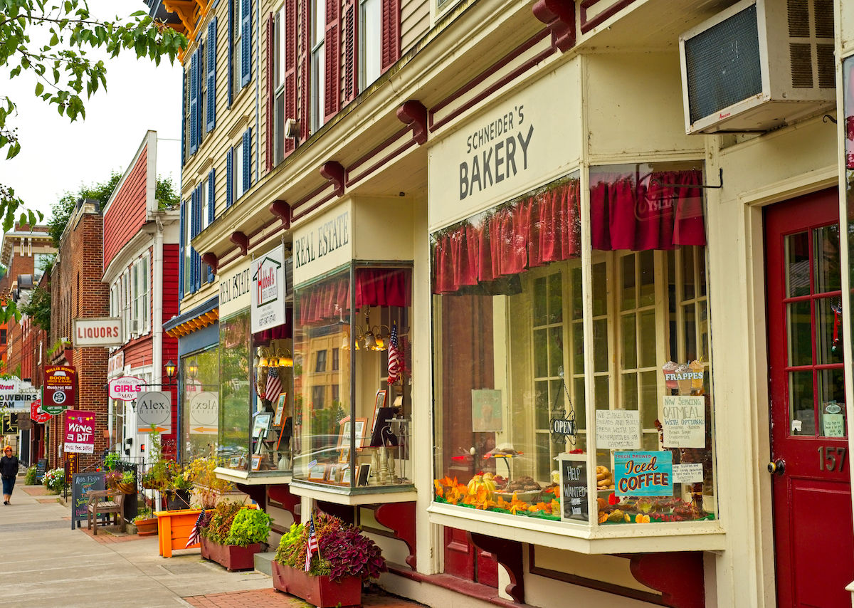 Best Small Towns in the US: Must-Visit Towns in Every State - Thrillist