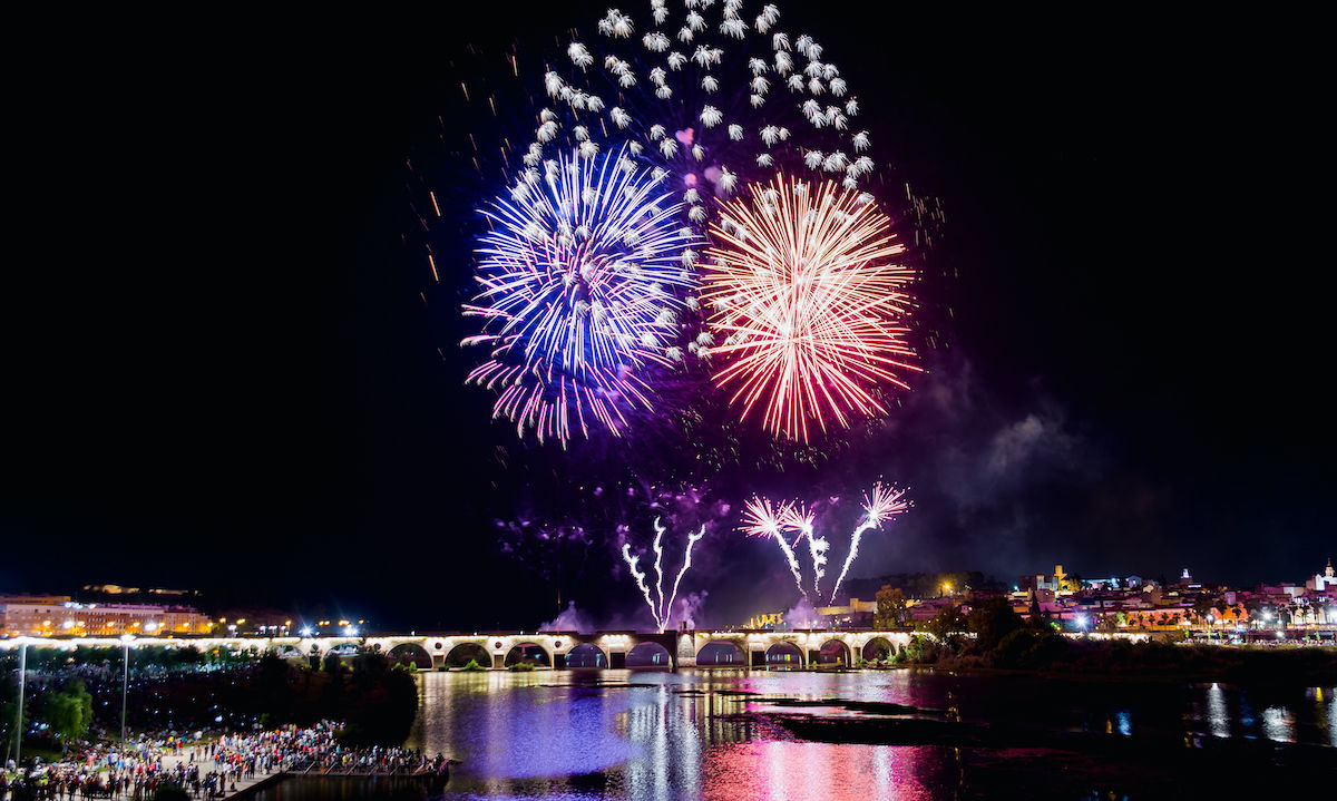 Where to Celebrate New Year's Eve Twice, image size:1200x719