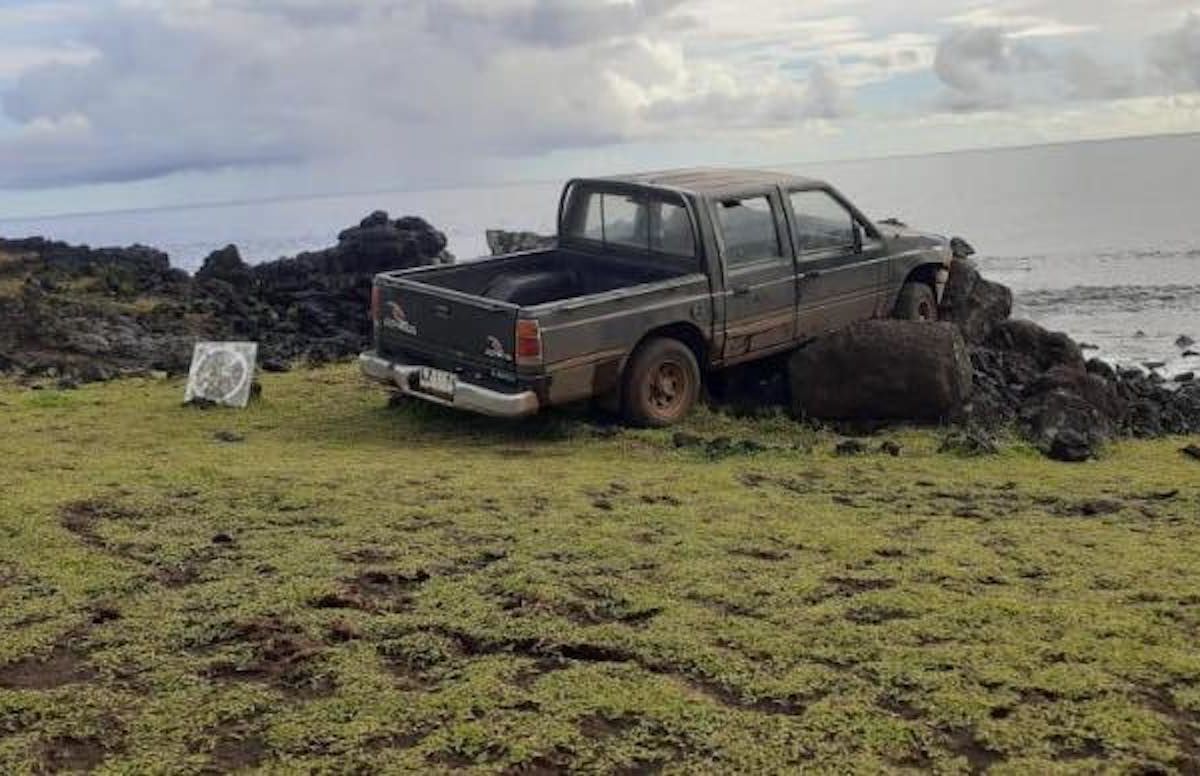 Easter Island Statue Destroyed by Car Crash