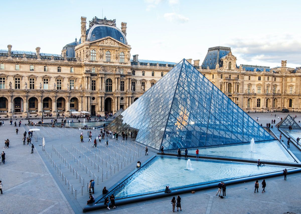 Louvre Reopens Amid Coronavirus Fears