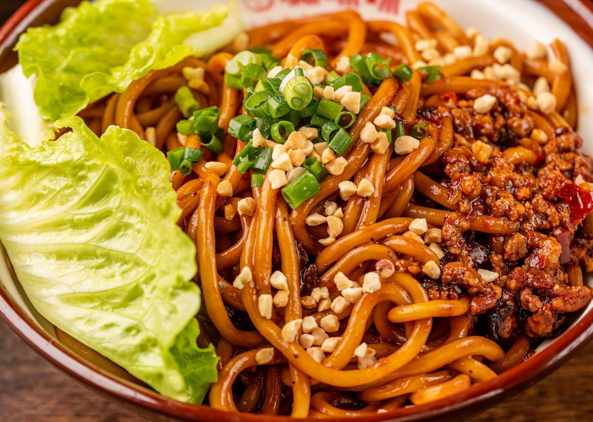 Hot Dry Noodle Vendors in Wuhan, China