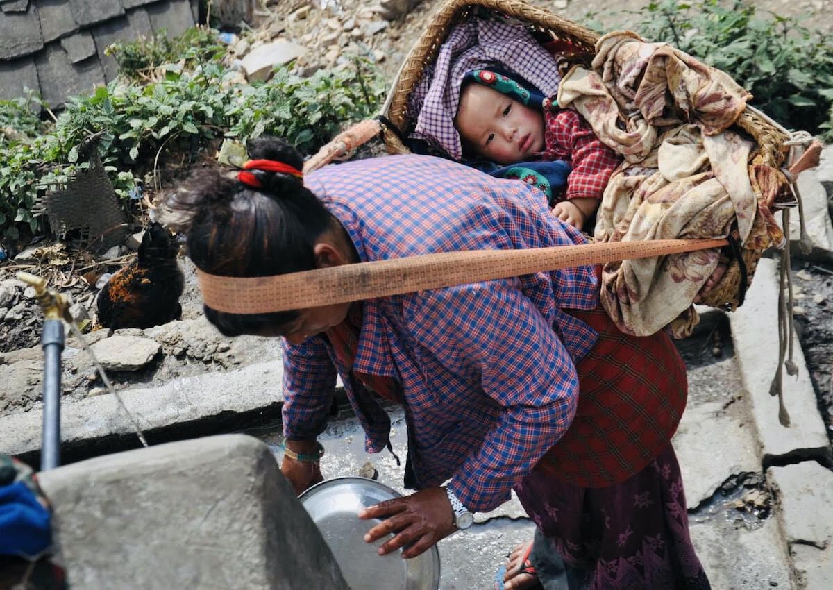 Ways mothers carry their babies around the world