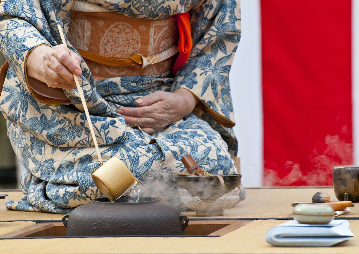 How To Conduct Your Own Traditional Japanese Tea Ceremony