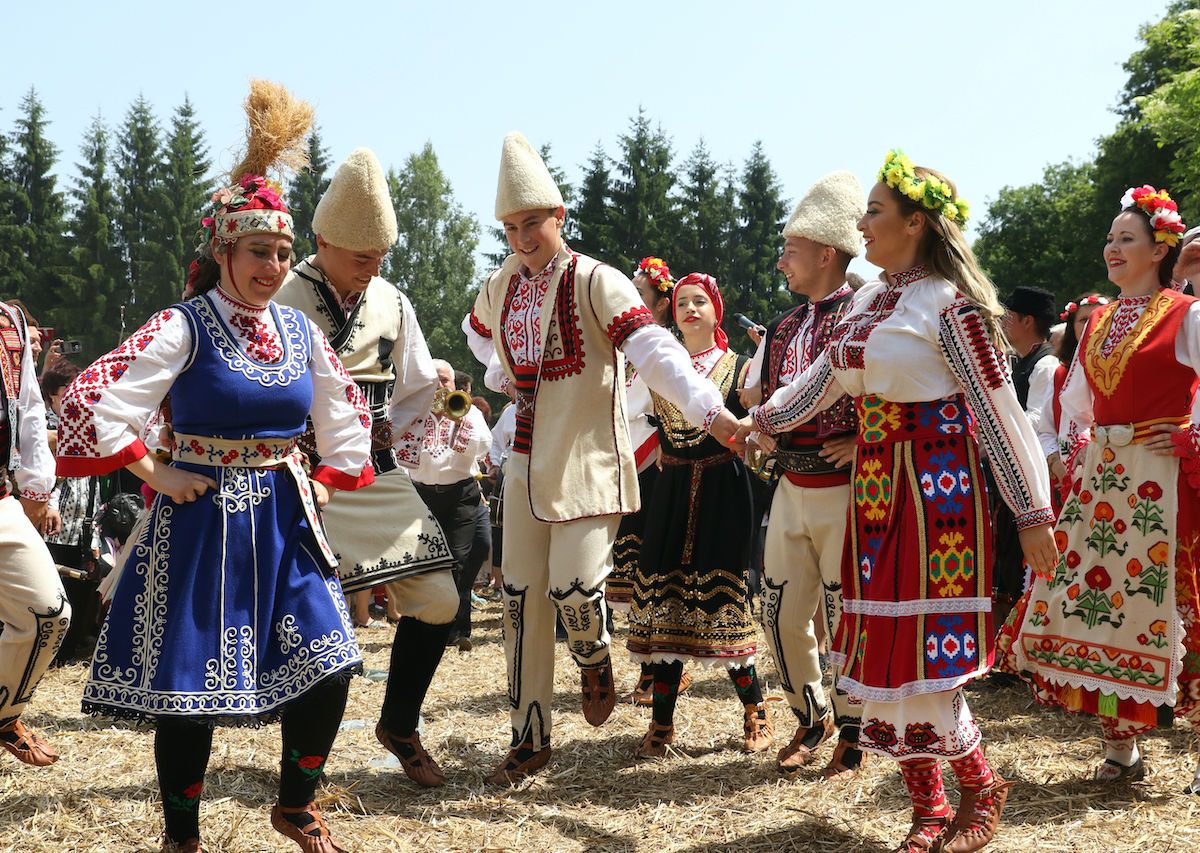 packet Easy to happen register What Is the Bulgarian Folk Dress Mean, What Does It Mean
