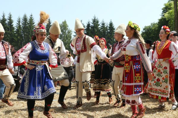 What Is the Bulgarian Folk Dress Mean, What Does It Mean
