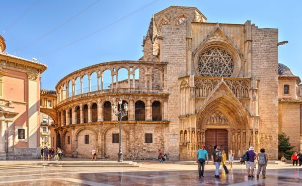 Here’s How to Explore Valencia’s Rich Architecture