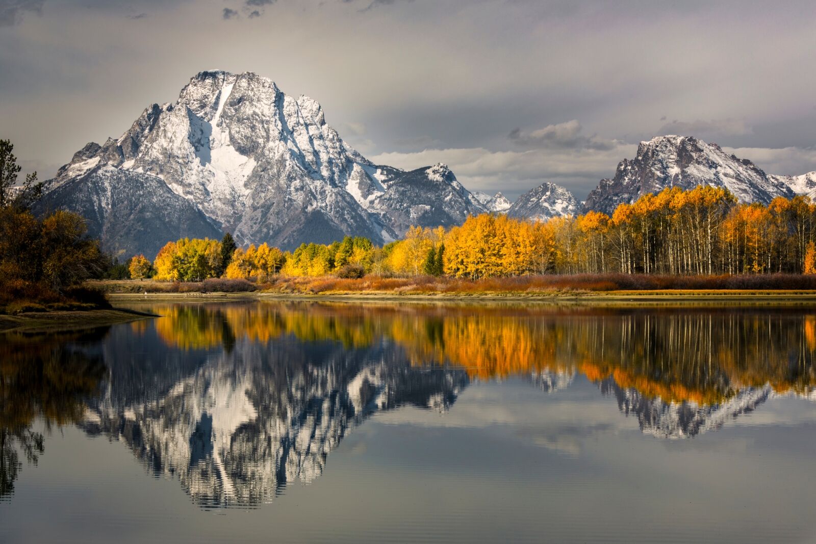 Autumn view of Mt. Moran and reflection, Oxbow Bend, Grand Teton National Park, Wyoming one of the best national parks to visit in the fall