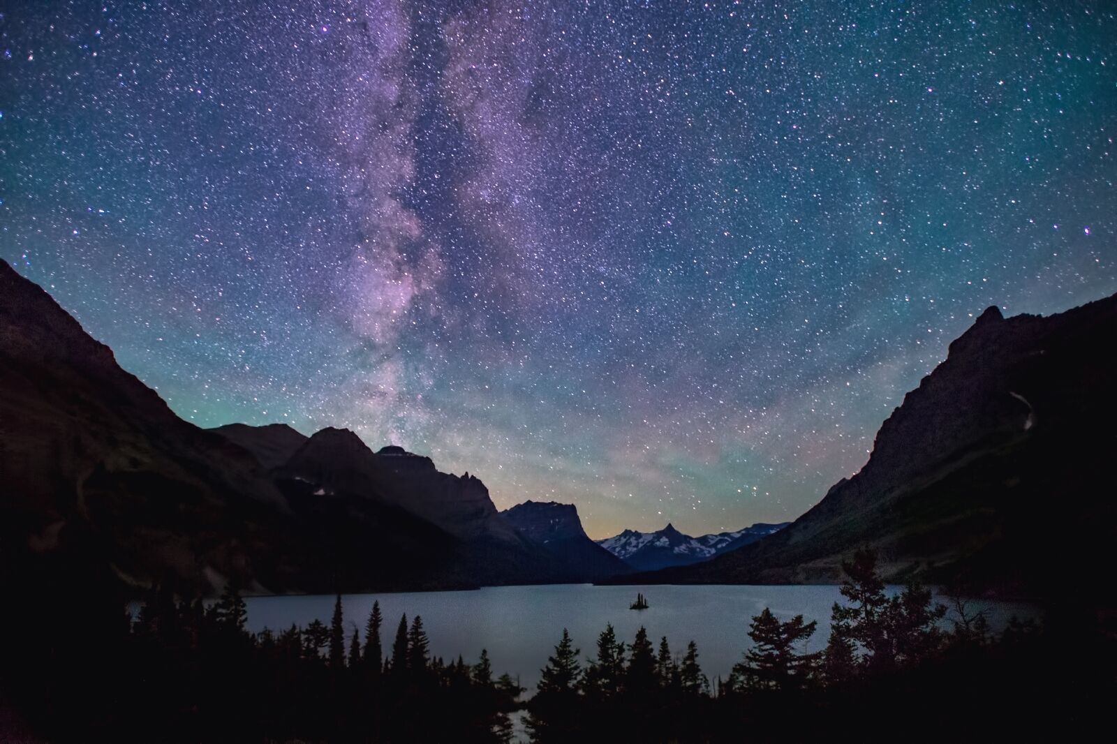 milky way above saint mary lake in glacier national park one of the best stargazing dark sky parks 