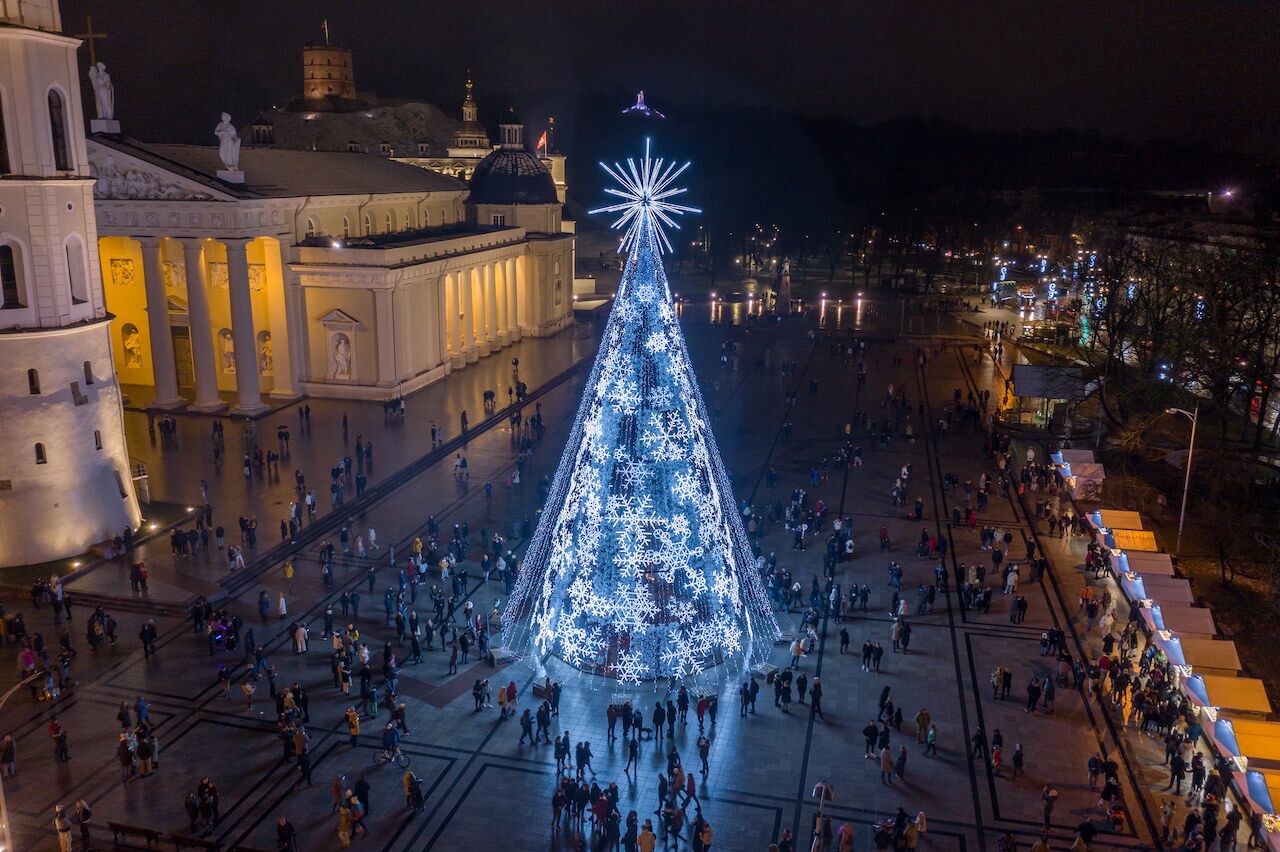 beautiful Christmas tree in Vilnius in 2021