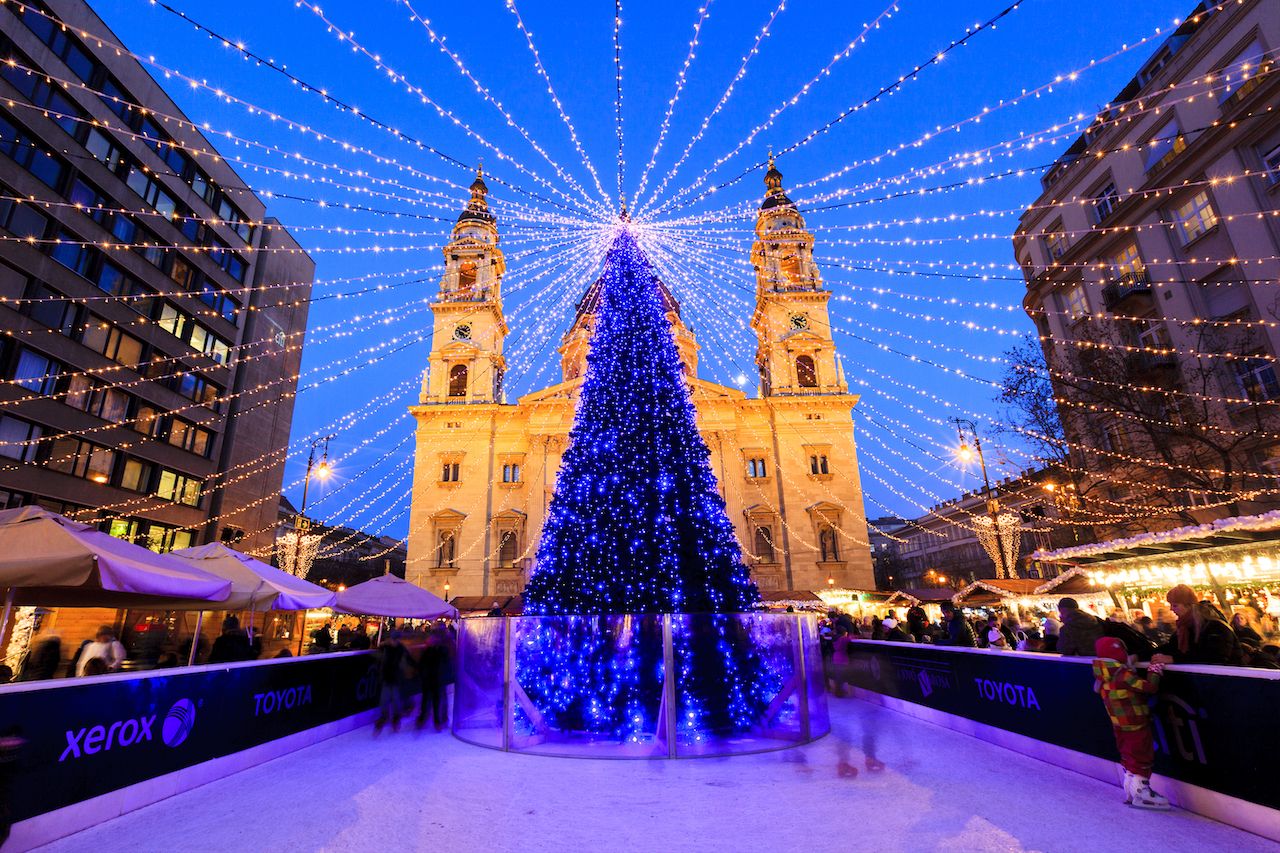 Christmas lights at the St Steven Basilica in Budapest