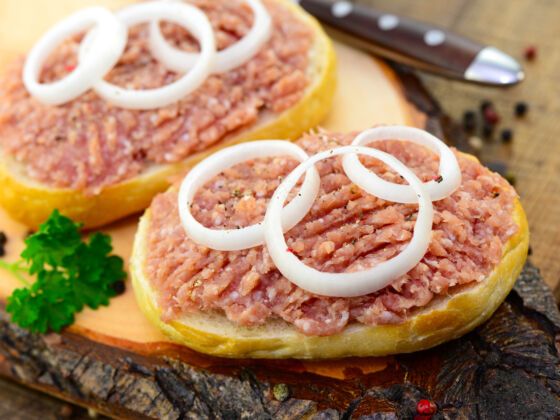 Raw Meat Sandwich From Wisconsin: Everything You Need to Know