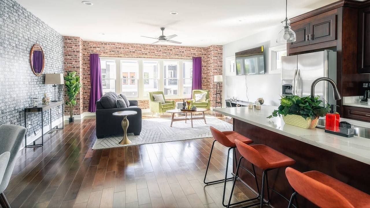 airbnb stacks on main nashville