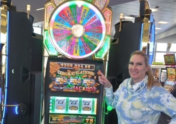 Tourist Won $300K at a Vegas Airport Slot Machine