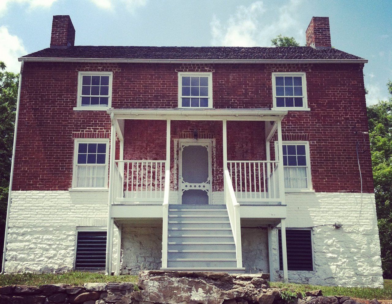 Lockhouse with big porch