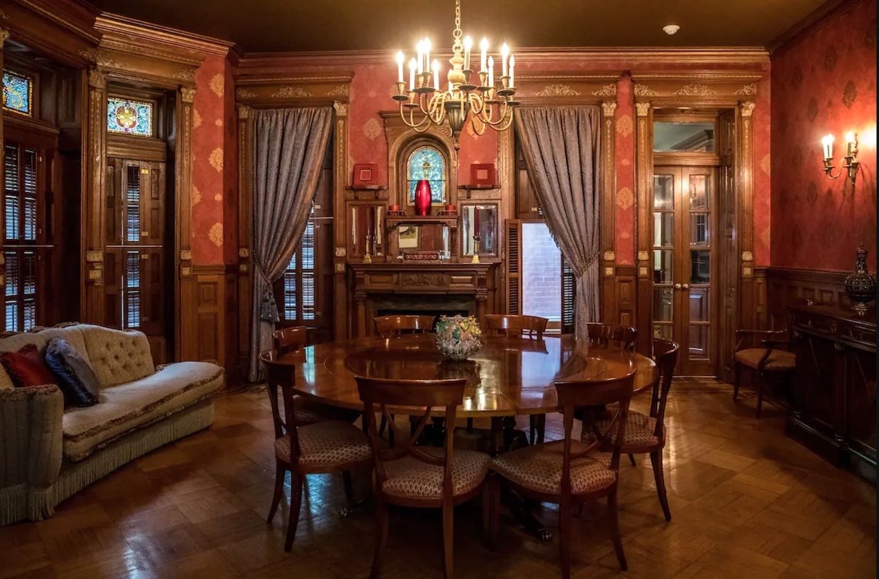 Airbnb Lists The Royal Tenenbaums House - Dining room, The Royal Tenenbaums mansion