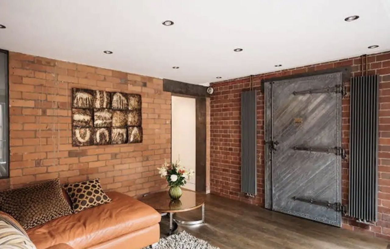 Bank Vault in West Didsbury stay, best airbnbs in Manchester