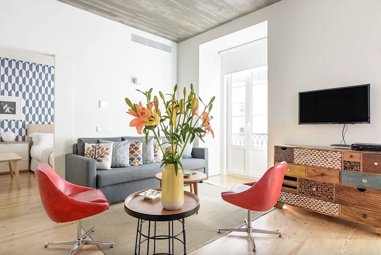Bright and modern apartment near Lisbon’s Time Out Market, Lisbon Airbnb