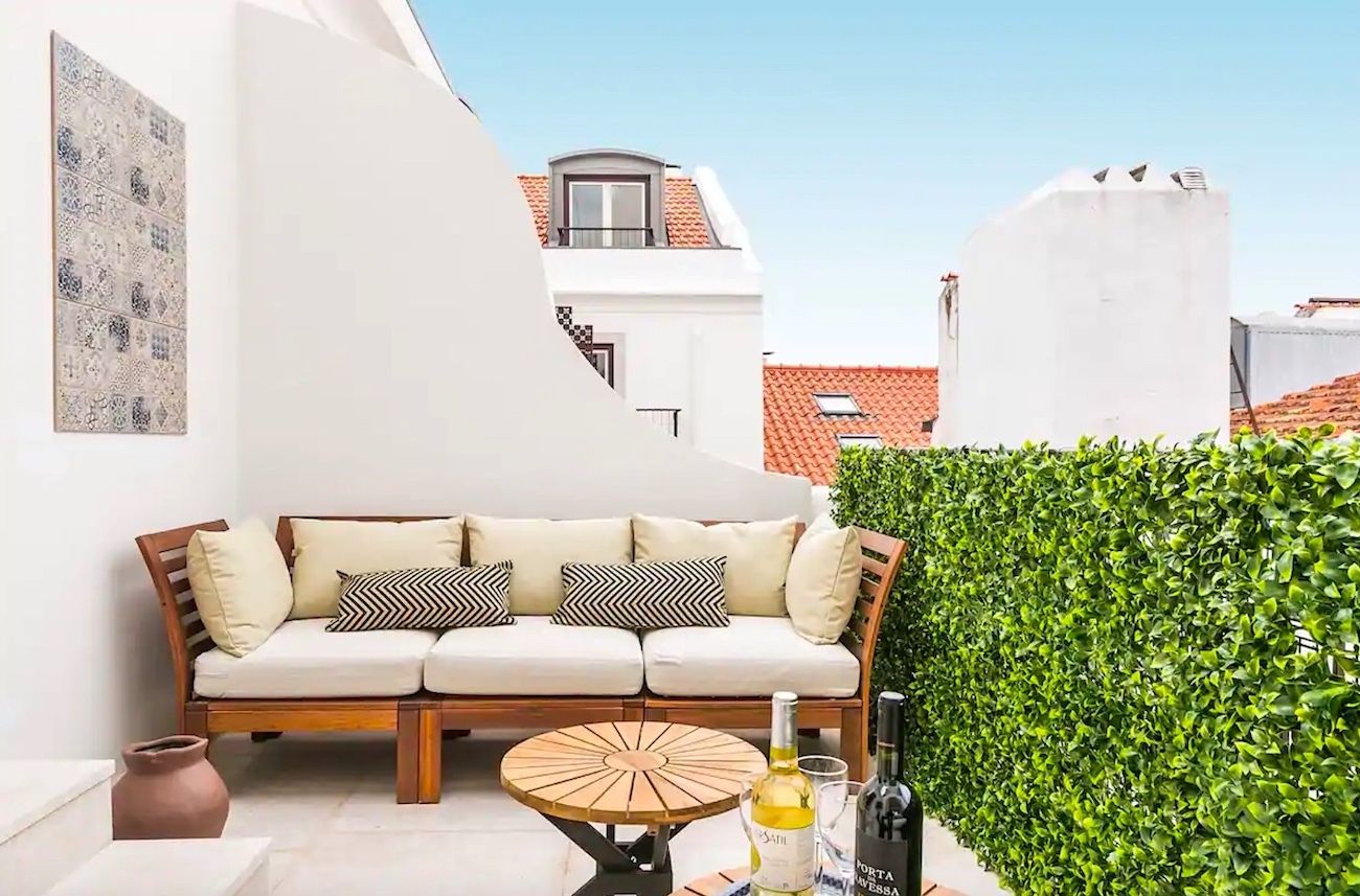 airbnb tours lisbon