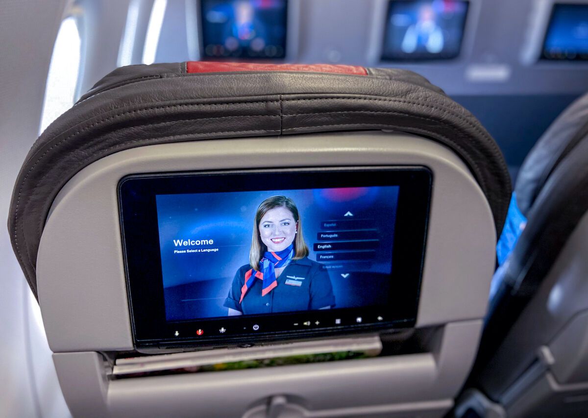 how do you watch movies on american airlines