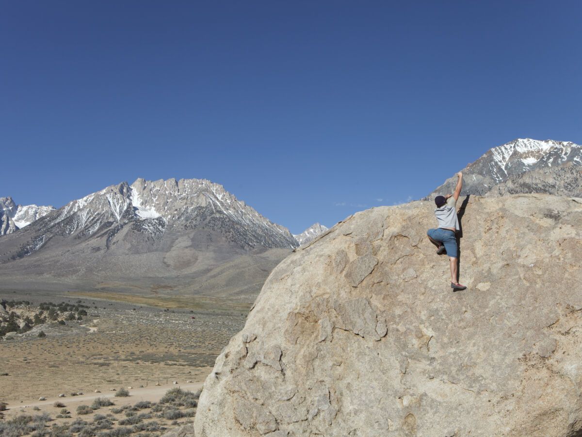 Andean Bouldering: the Secret Spots of Huaraz