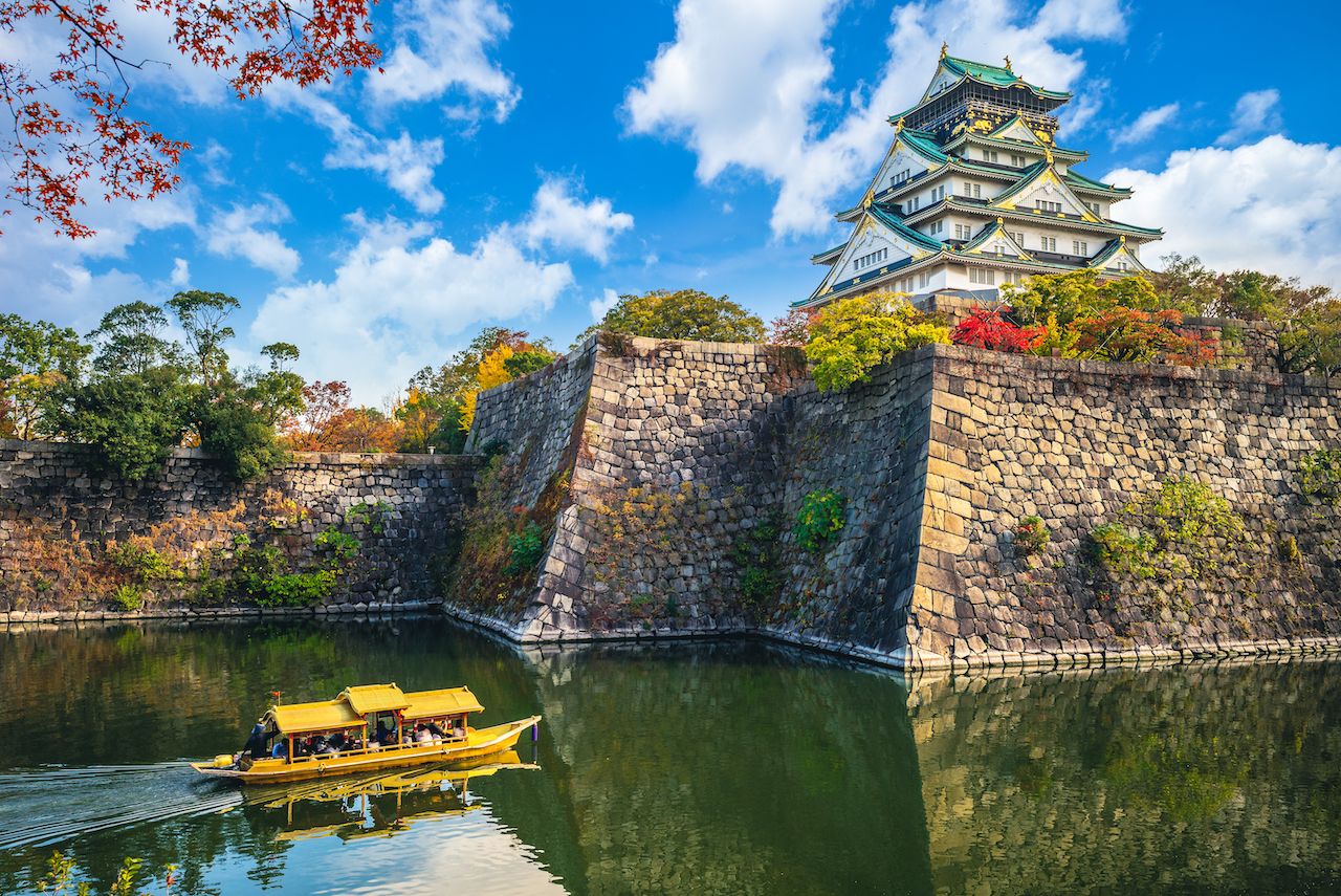 Osaka,Castle,,A,Tourist,Boat,In,The,Moat,,Japan, Kansai 