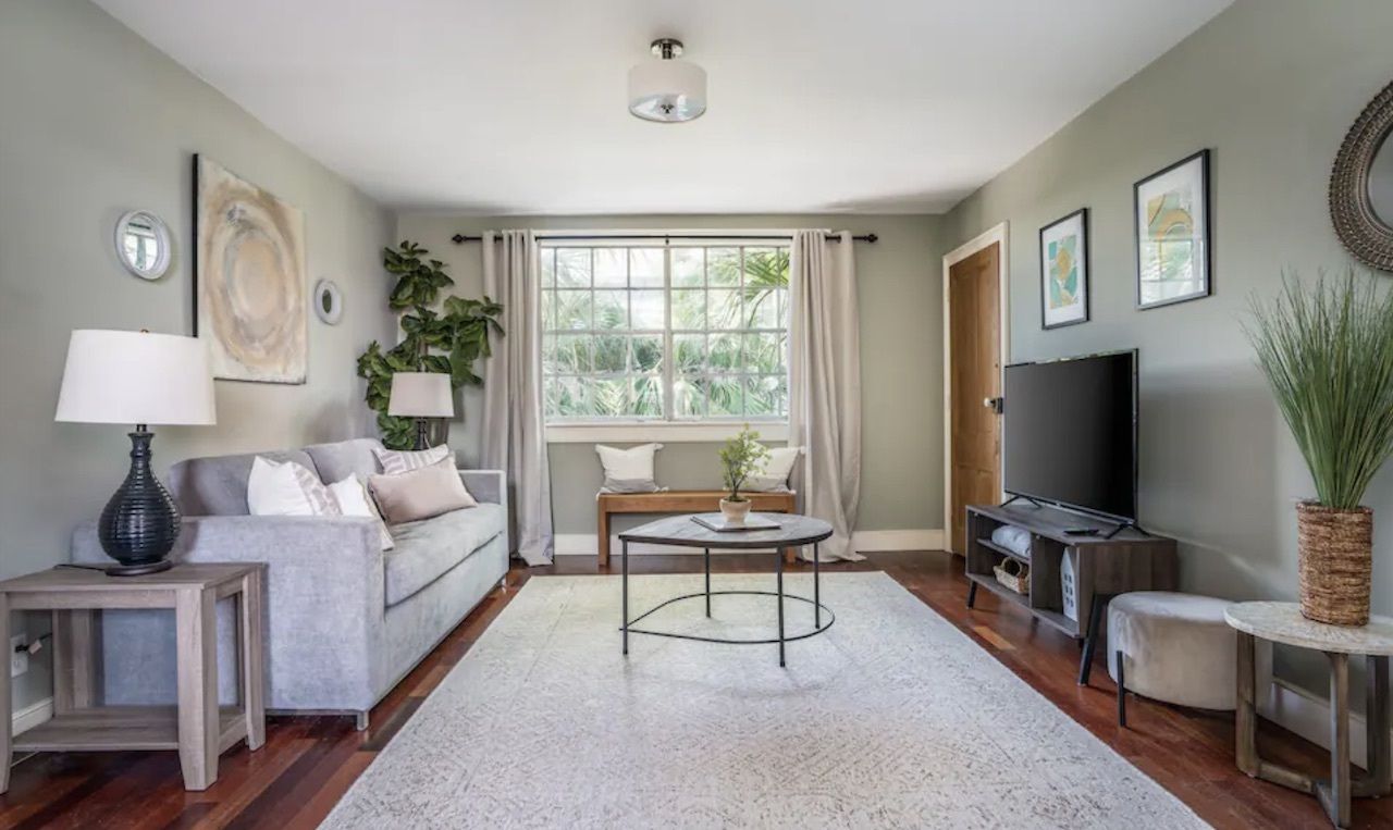 Cozy Cannonborough house for five, charleston airbnbs