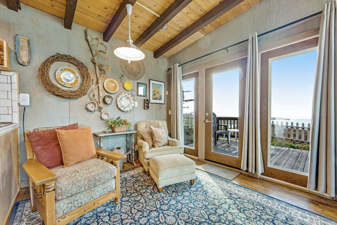Best oceanfront Airbnbs in California