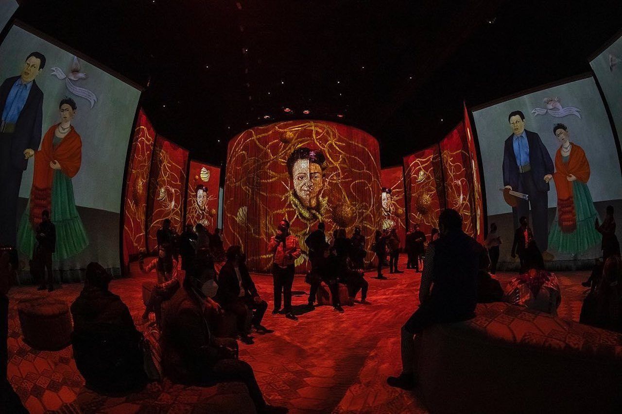 Frida- La Experiencia-Inmersiva-exhibition-Light-show