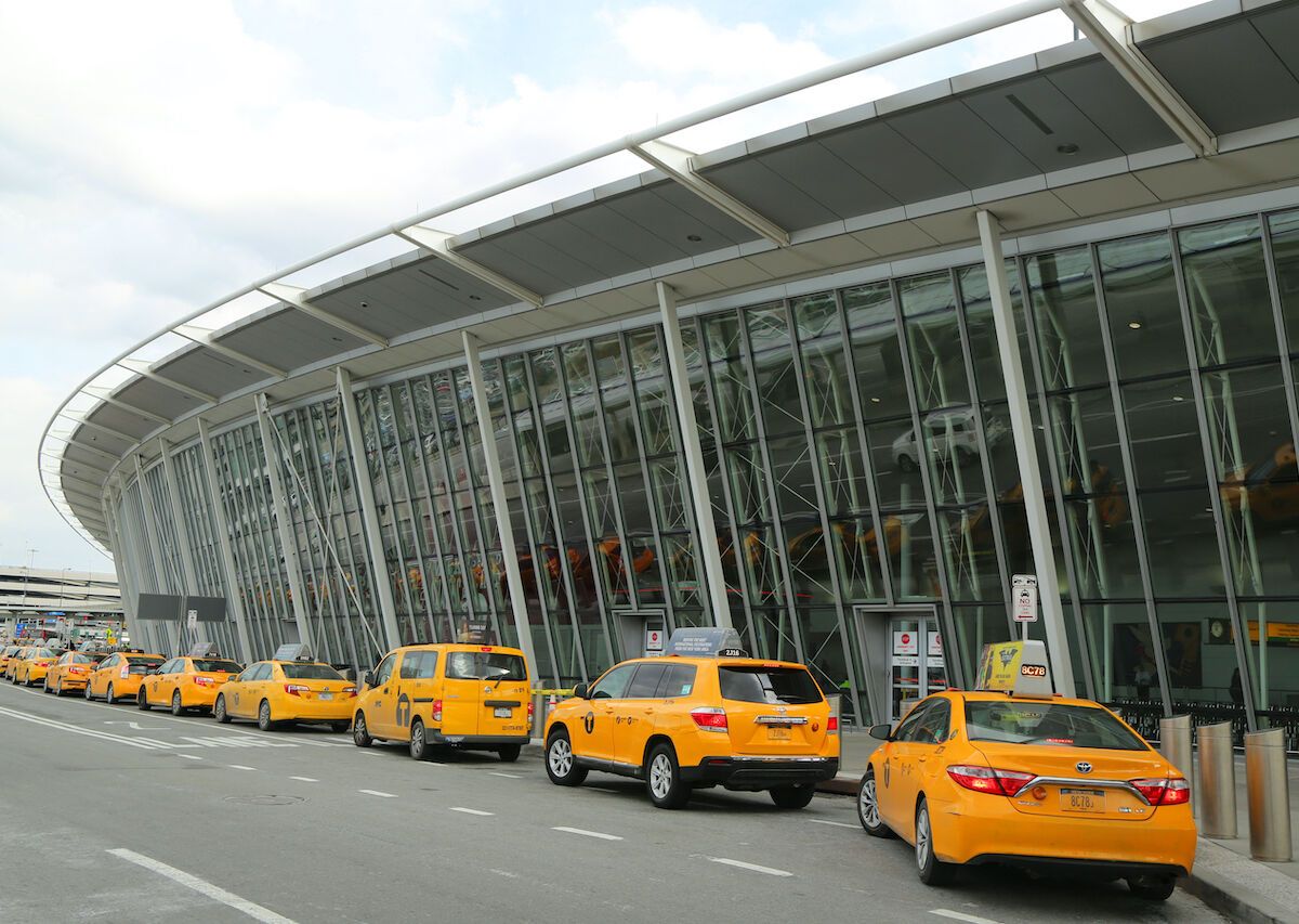 the-most-expensive-and-cheapest-airport-taxis-in-the-world