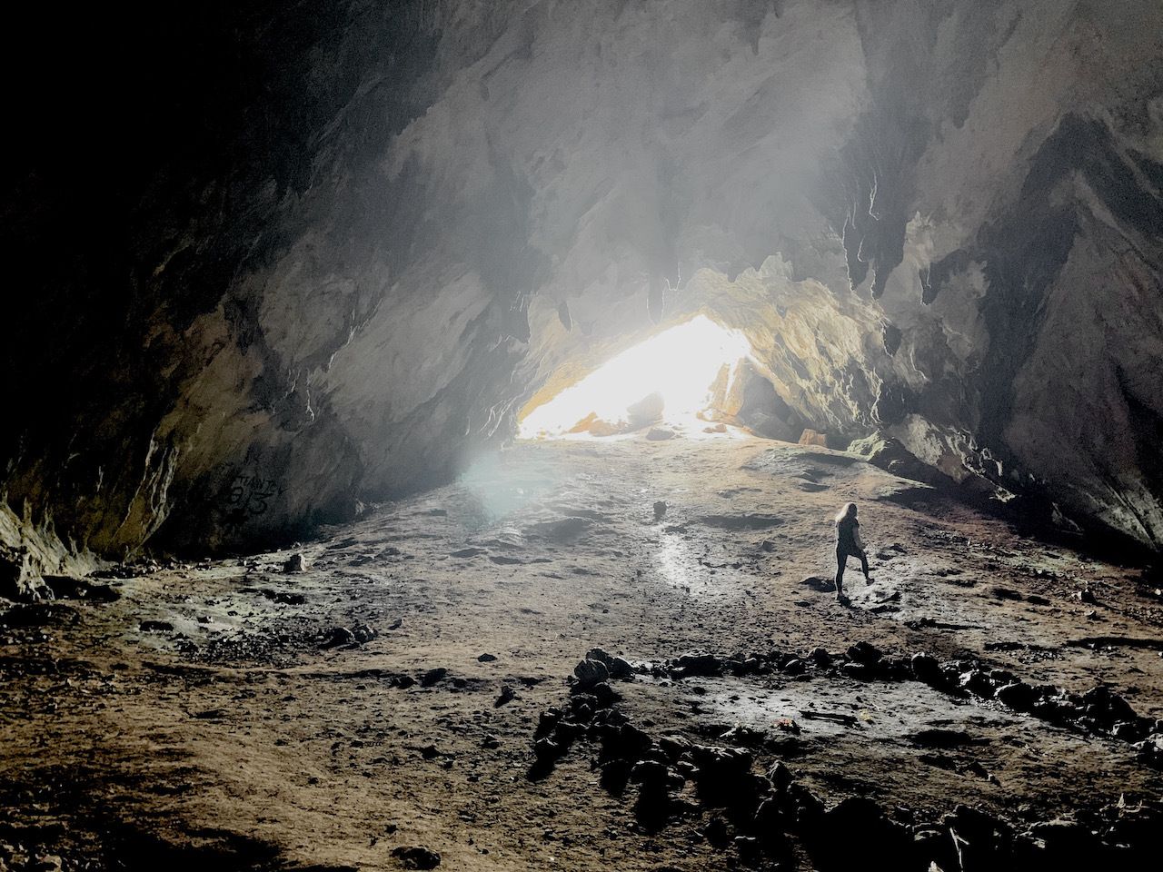 hiking-in-delphi-corycian-cave
