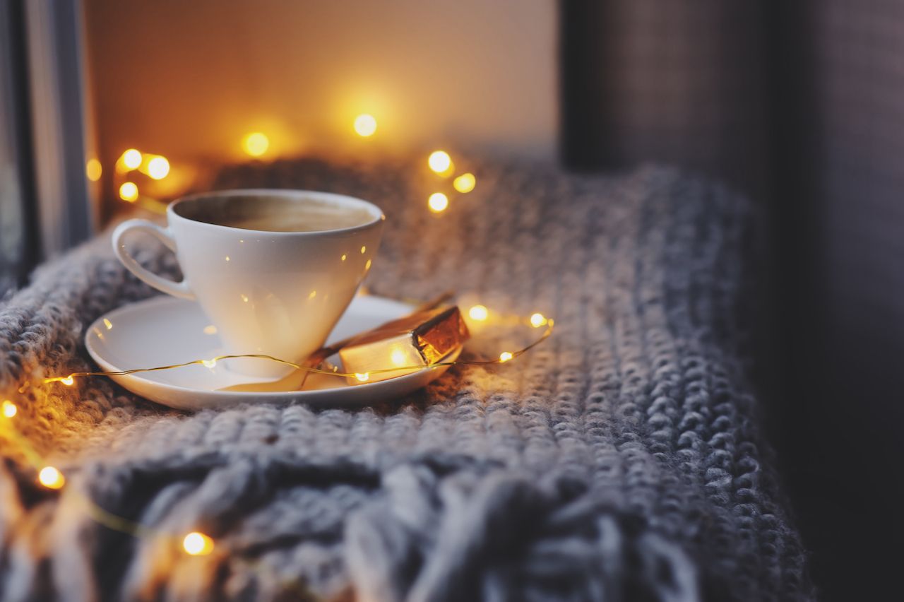 6 Ways to Stay Cozy and Warm This Winter