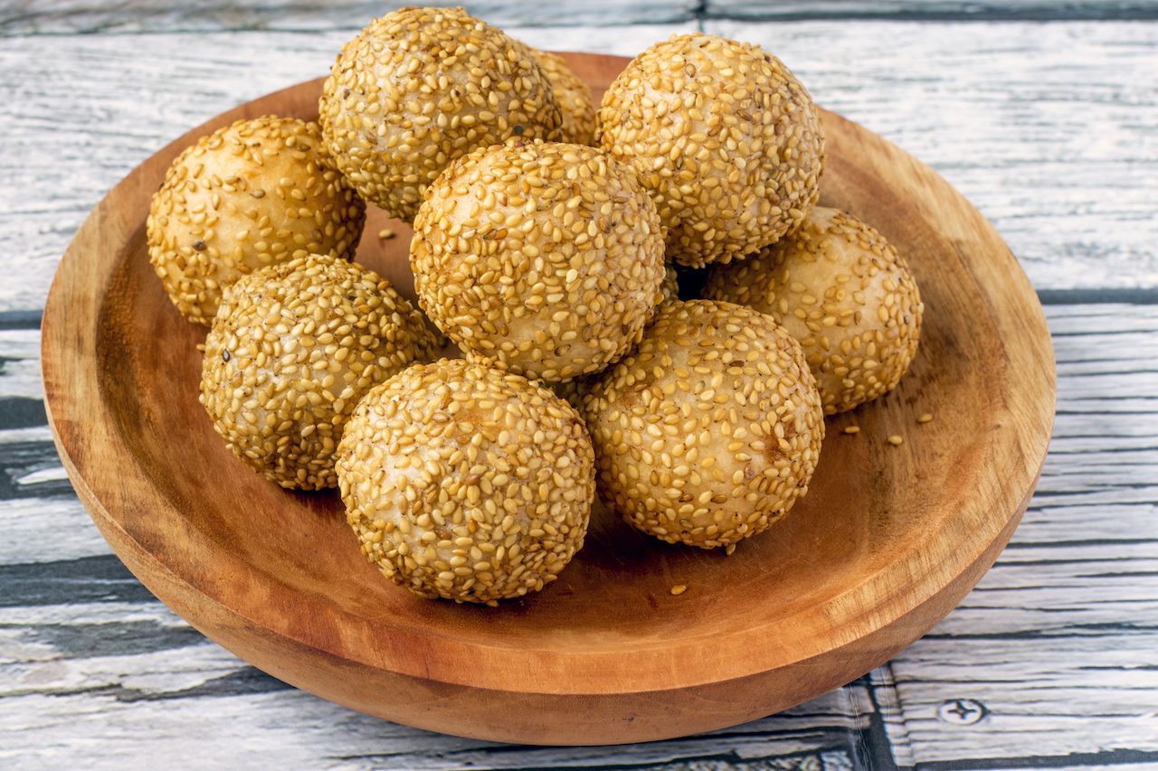 Jian dui chinese bakeries Indonesian Food Onde Onde, Sesame seed balls