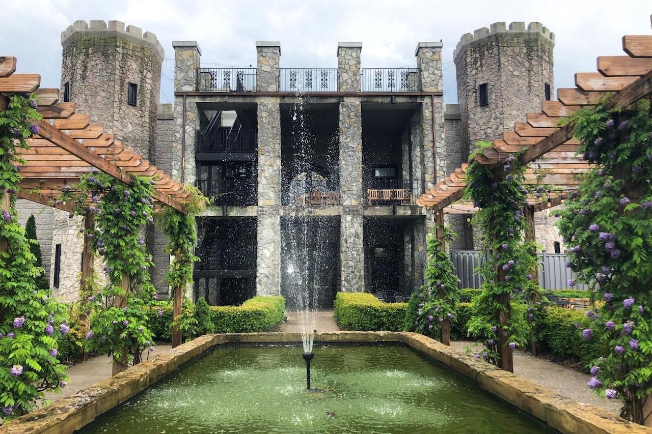 fountain outdoors at the kentucky castle