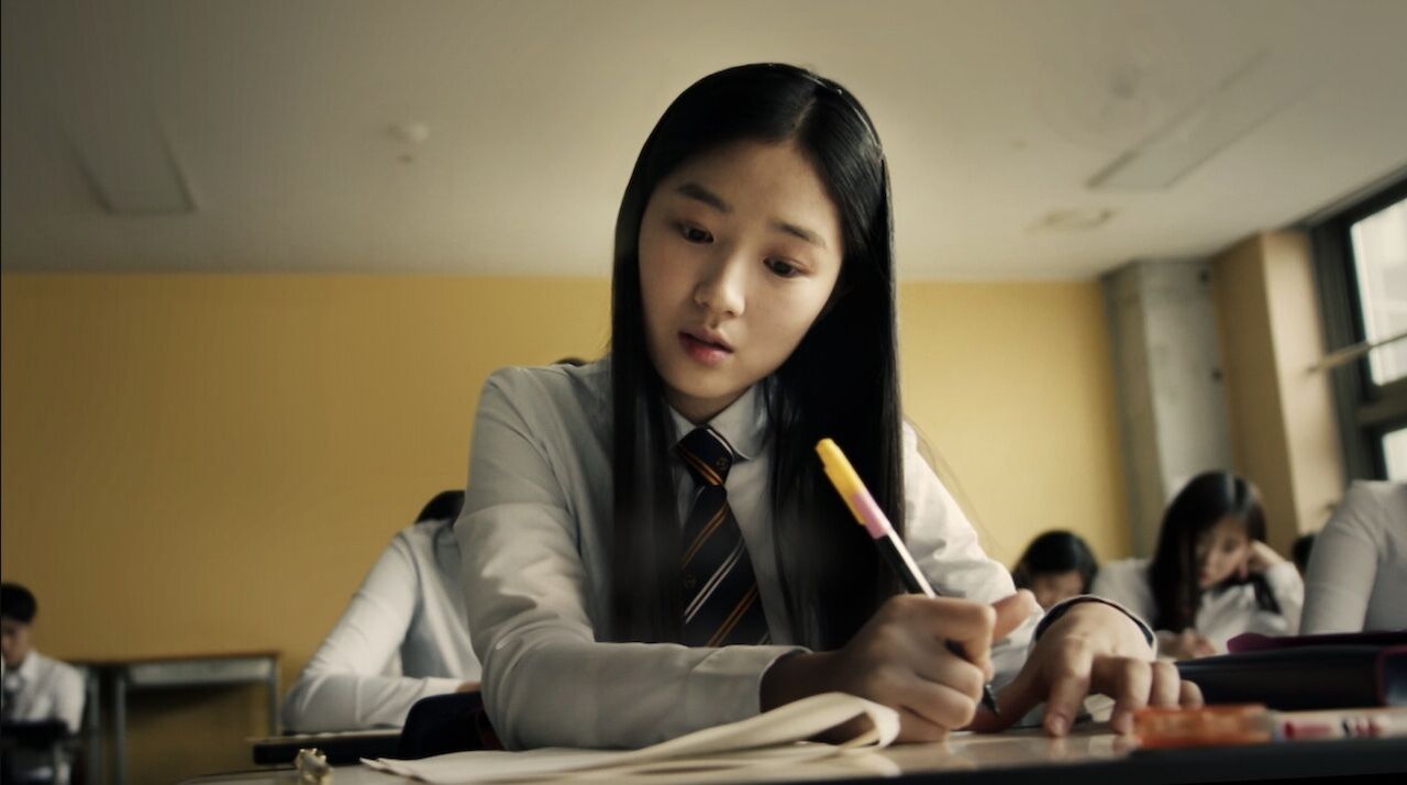 A schoolgirl in a kdrama on Netflix called Sky Girl