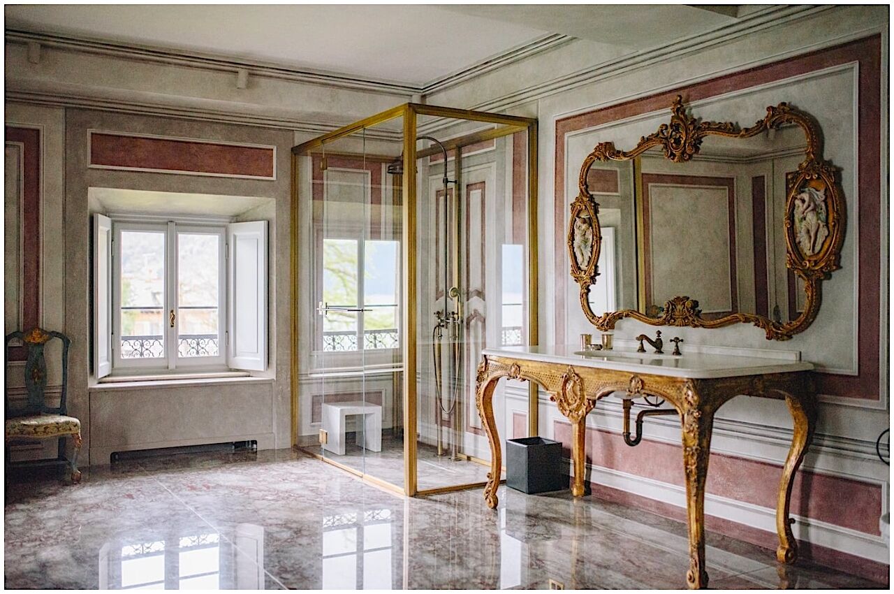 Bathroom in House of Gucci Airbnb